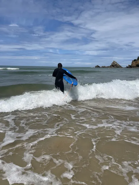 Kam Nganssoh Gildas au surf, côte basque